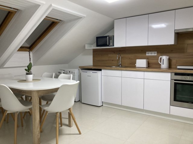 Kiadó téglalakás, albérlet, Debrecenben 310 E Ft / hó, 3 szobás