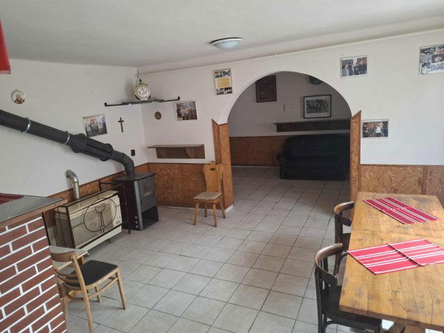 Eladó családi ház, Egerben 44.9 M Ft, 2 szobás
