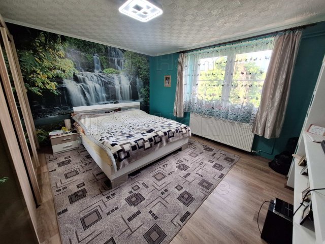 Eladó családi ház, Szakcson 24.9 M Ft, 2+2 szobás