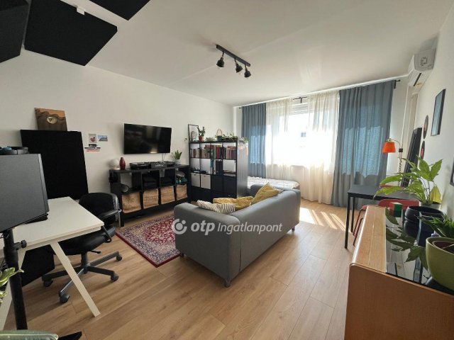 Eladó panellakás, Budapesten, XX. kerületben 56.5 M Ft, 1 szobás