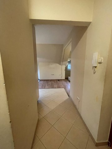 Eladó téglalakás, Komlón, Berek utcában 33 M Ft, 2 szobás