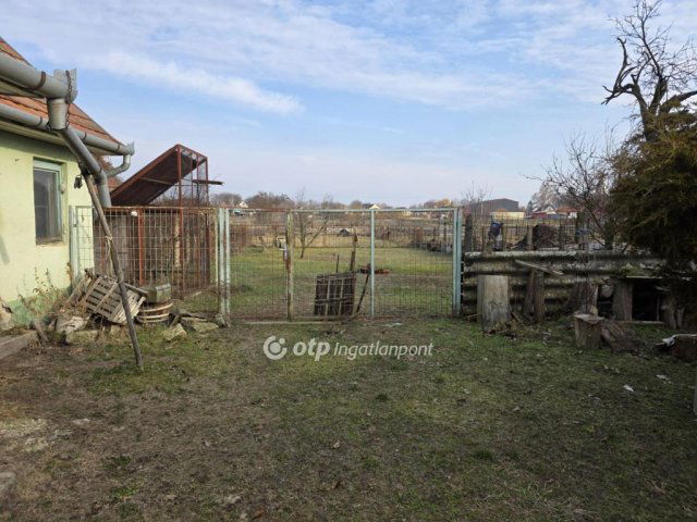 Eladó családi ház, Vámospércsen 17.9 M Ft, 2 szobás