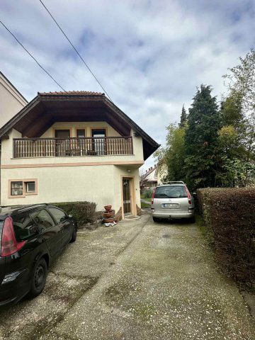 Eladó családi ház, Tapolcán 68 M Ft, 4+4 szobás