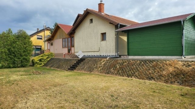 Eladó családi ház, Érden 154 M Ft, 6 szobás