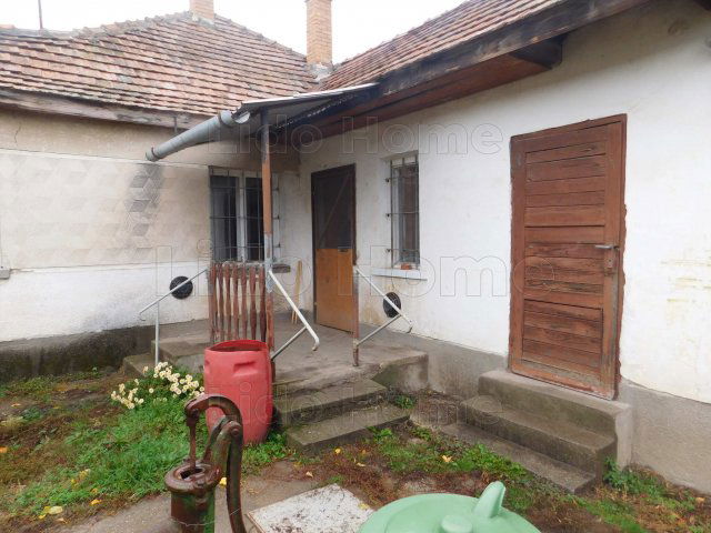 Eladó családi ház, Abában 40.999 M Ft, 3 szobás