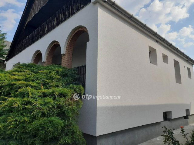 Eladó családi ház, Sajószentpéteren 43.5 M Ft, 4 szobás