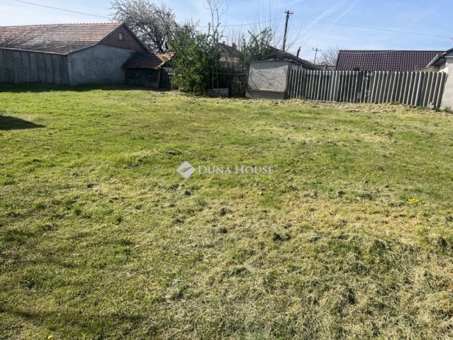 Eladó telek, Izsákon 7.8 M Ft / költözzbe.hu