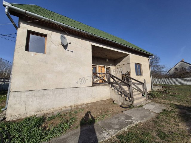 Eladó családi ház, Felsőpakonyban 76 M Ft, 4 szobás