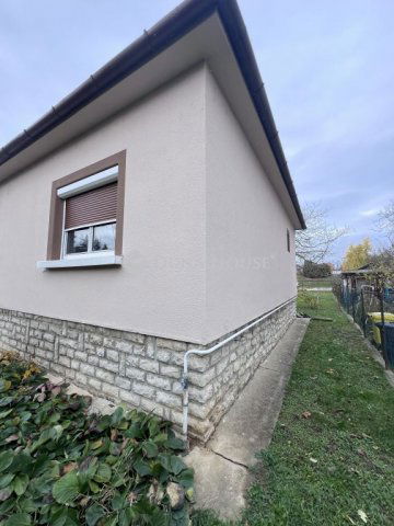 Eladó családi ház, Balatonfüreden 139 M Ft, 3 szobás