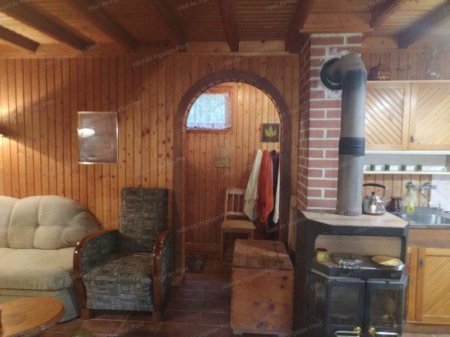 Eladó nyaraló, Tasson 49 M Ft / költözzbe.hu