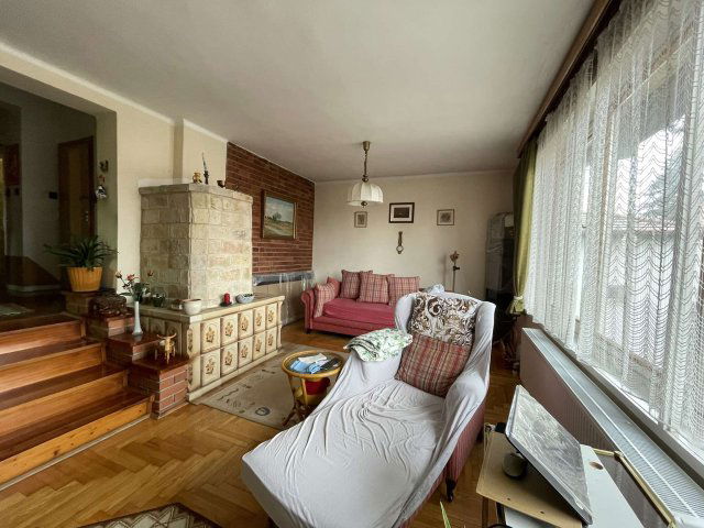 Eladó családi ház, Esztergomban 97.99 M Ft, 4 szobás
