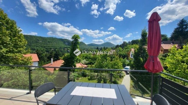 Eladó családi ház, Csobánkán 225 M Ft, 6 szobás