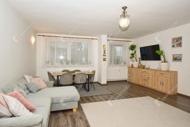 Eladó családi ház, Szegeden 119 M Ft, 4 szobás