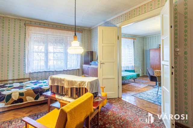 Eladó téglalakás, Szegeden 52 M Ft, 2 szobás