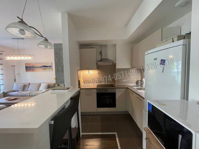 Eladó téglalakás, Budapesten, VIII. kerületben, Corvin sétányon