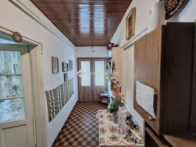 Eladó családi ház, Sándorfalván 65 M Ft, 4 szobás