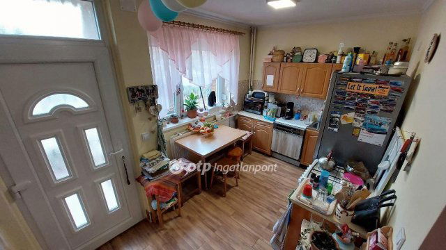 Eladó sorház, Tiszakécskén 42 M Ft, 3 szobás