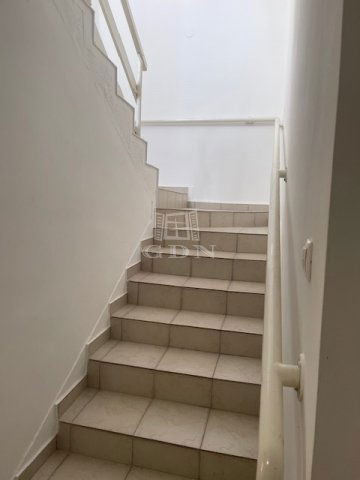 Eladó családi ház, Hévízen 235 M Ft, 7 szobás