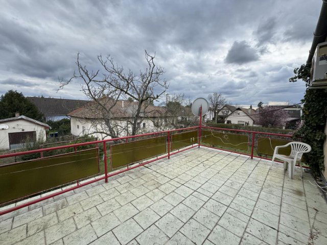 Eladó családi ház, Budapesten, XVIII. kerületben 194.9 M Ft