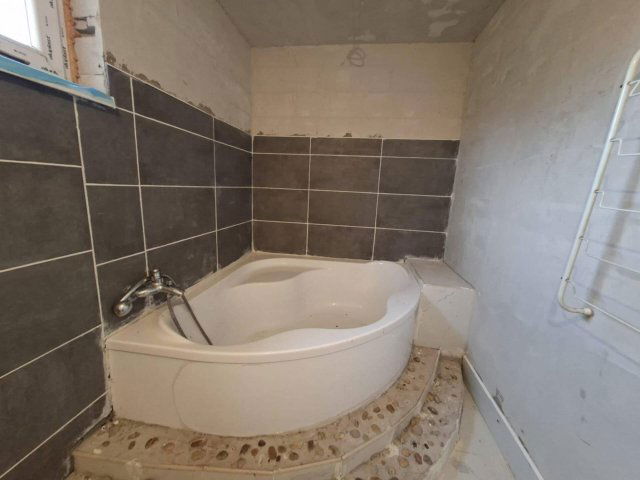 Eladó családi ház, Szolnokon 17.5 M Ft, 1+2 szobás