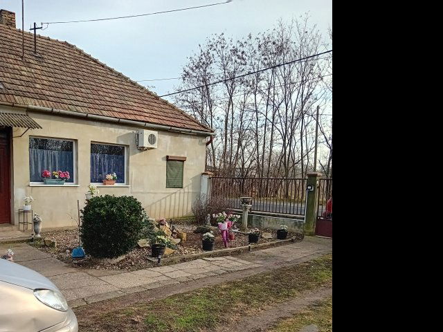 Eladó családi ház, Pilisen 54 M Ft, 4 szobás