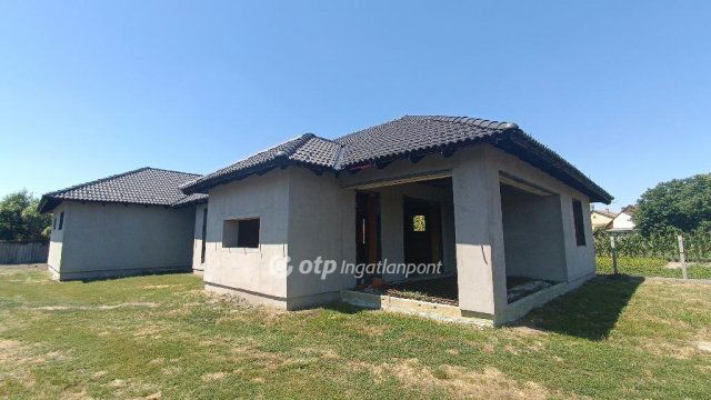 Eladó családi ház, Dömsödön 45 M Ft, 4 szobás