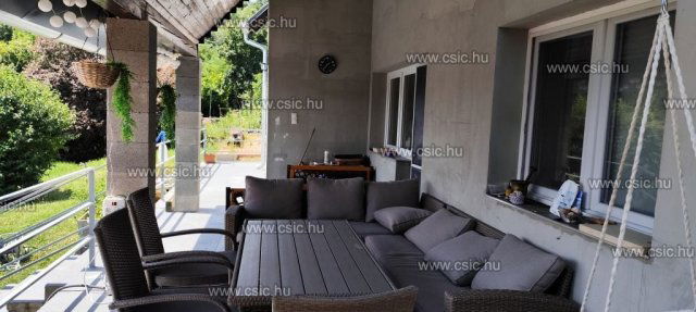 Eladó családi ház, Szentendrén 99.9 M Ft, 4 szobás