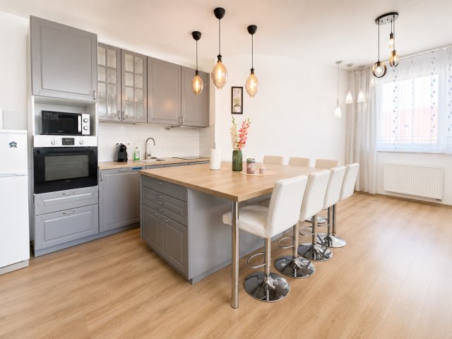 Kiadó téglalakás, albérlet, Debrecenben 230 E Ft / hó