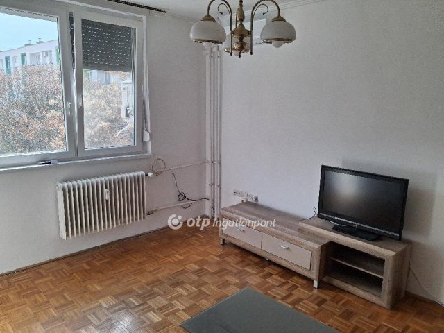 Eladó téglalakás, Győrött 54.9 M Ft, 2 szobás