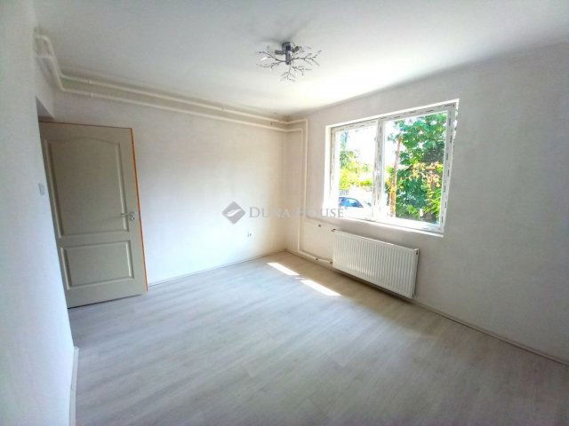 Eladó családi ház, Öcsödön 15.9 M Ft, 2 szobás