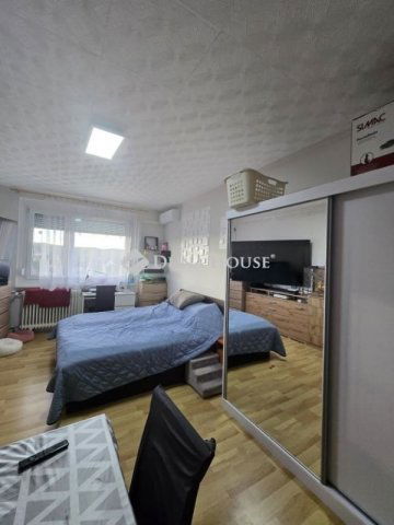 Eladó panellakás, Pétfürdőn 34.9 M Ft, 2 szobás