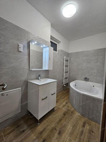 Eladó téglalakás, Kecskeméten 71.25 M Ft, 3 szobás