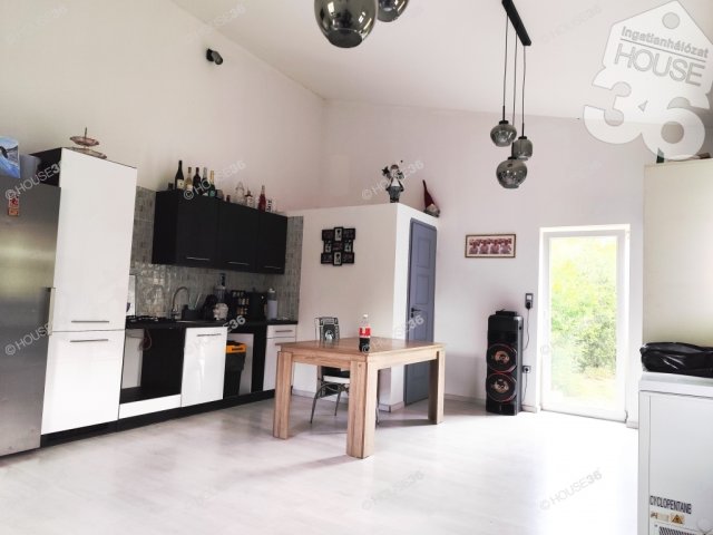 Eladó családi ház, Kecskeméten 42.5 M Ft, 2 szobás