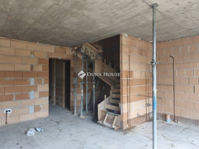 Eladó sorház, Dunaharasztin 102.9 M Ft, 4 szobás