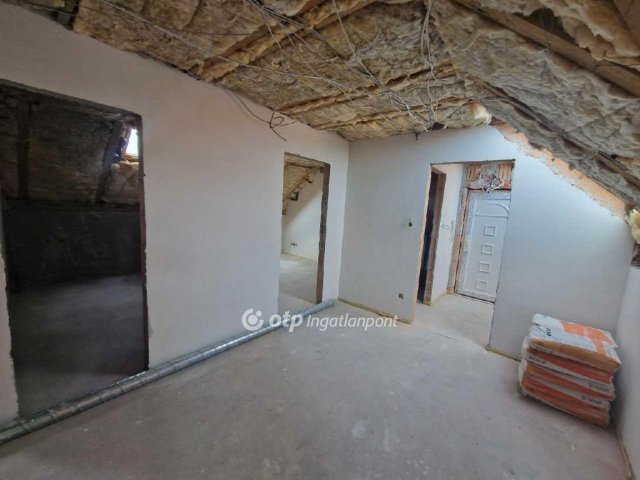 Eladó téglalakás, Győrött 47.9 M Ft, 3 szobás