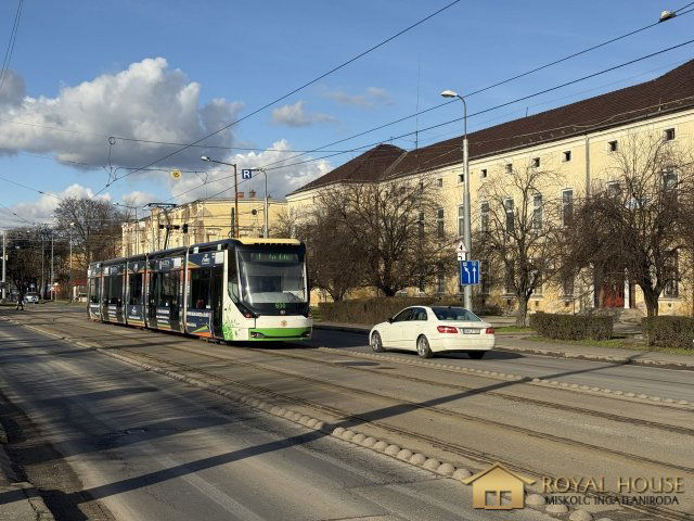 Eladó ipari ingatlan, Miskolcon, Baross Gábor úton 89.9 M Ft