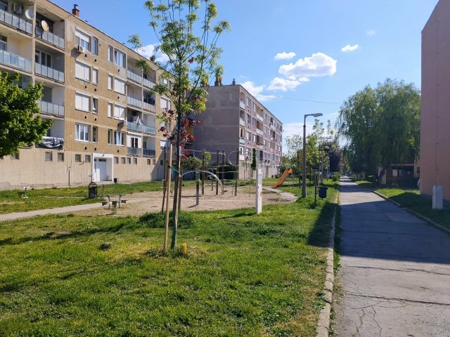 Eladó téglalakás, Hatvanban 24.9 M Ft, 2 szobás