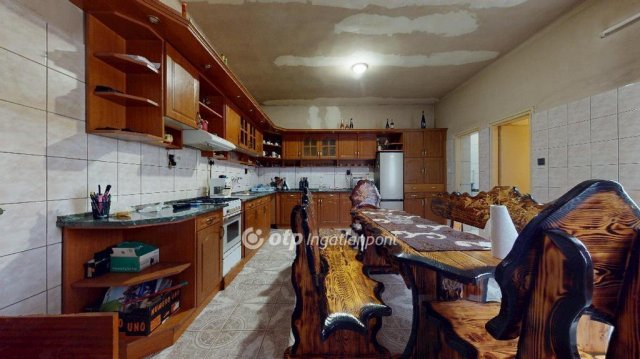 Eladó családi ház, Érpatakon 35 M Ft, 4 szobás