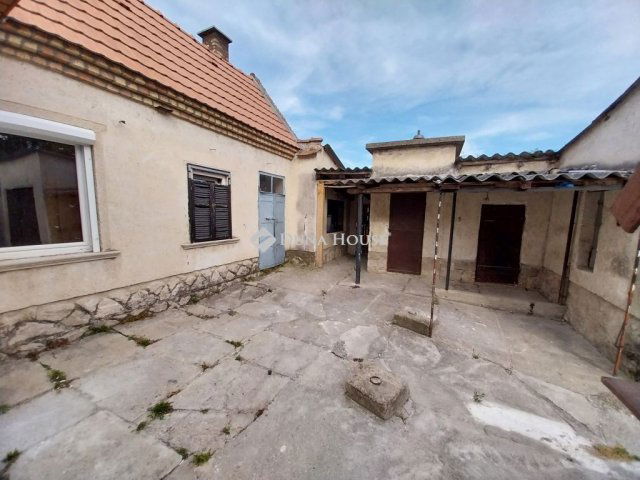 Eladó családi ház, Nyúlon 39 M Ft, 4 szobás