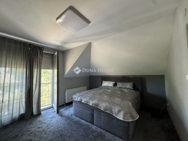 Eladó családi ház, Budapesten, IV. kerületben 199 M Ft, 6 szobás