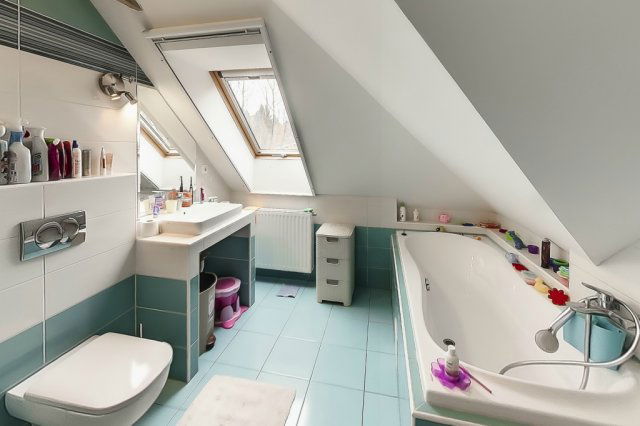 Eladó családi ház, Nagykovácsiban, Körte utcában 229.9 M Ft