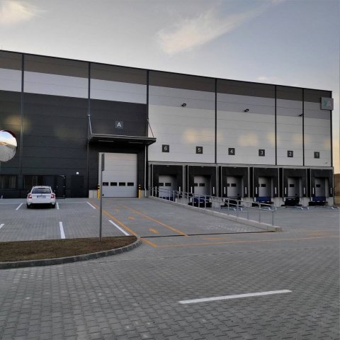 Kiadó ipari ingatlan, Dunaharasztin 2700 E Ft / hó, 4 szobás