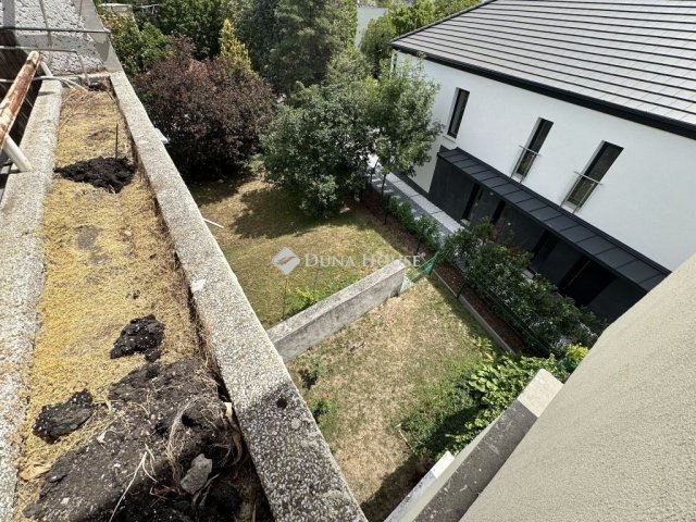Eladó téglalakás, Budapesten, XII. kerületben 105 M Ft, 2 szobás