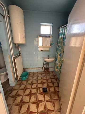 Eladó családi ház, Hajdúszováton 34 M Ft, 2 szobás