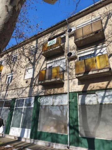 Eladó téglalakás, Szekszárdon 31.9 M Ft, 2 szobás