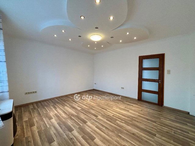 Eladó családi ház, Kállósemjénen 28.5 M Ft, 2 szobás