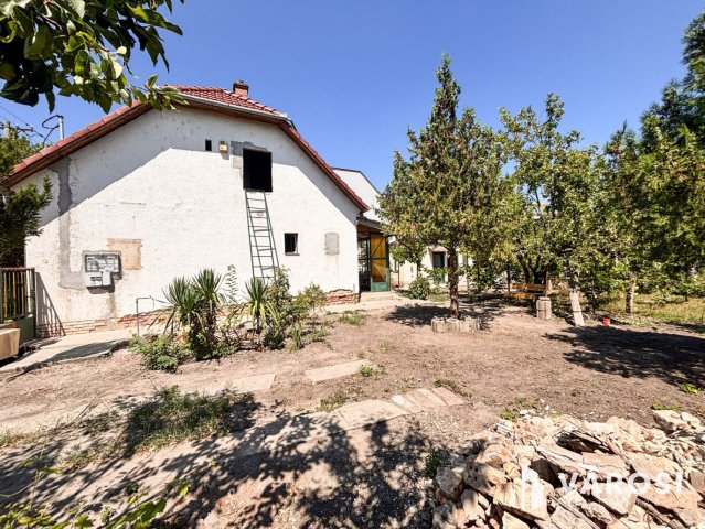 Eladó családi ház, Győrött 67.9 M Ft, 2 szobás