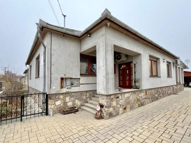 Eladó családi ház, Nagykátán 89.9 M Ft, 3 szobás