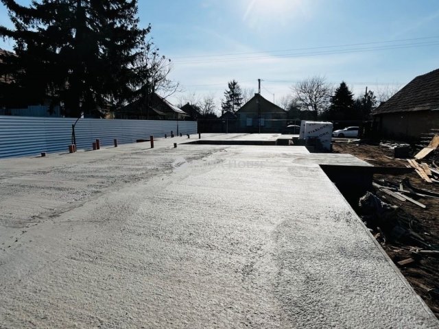 Eladó ikerház, Monoron 77 M Ft, 4 szobás / költözzbe.hu