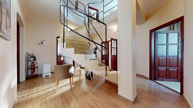 Eladó családi ház, Kálmánházán 74.9 M Ft, 5 szobás